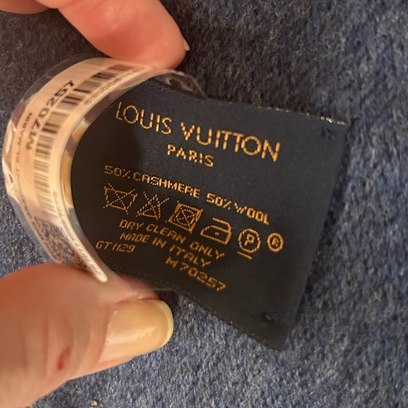 Louis Vuitton cashmere wool navy blue scarf new with tags - Picture 8 of 8